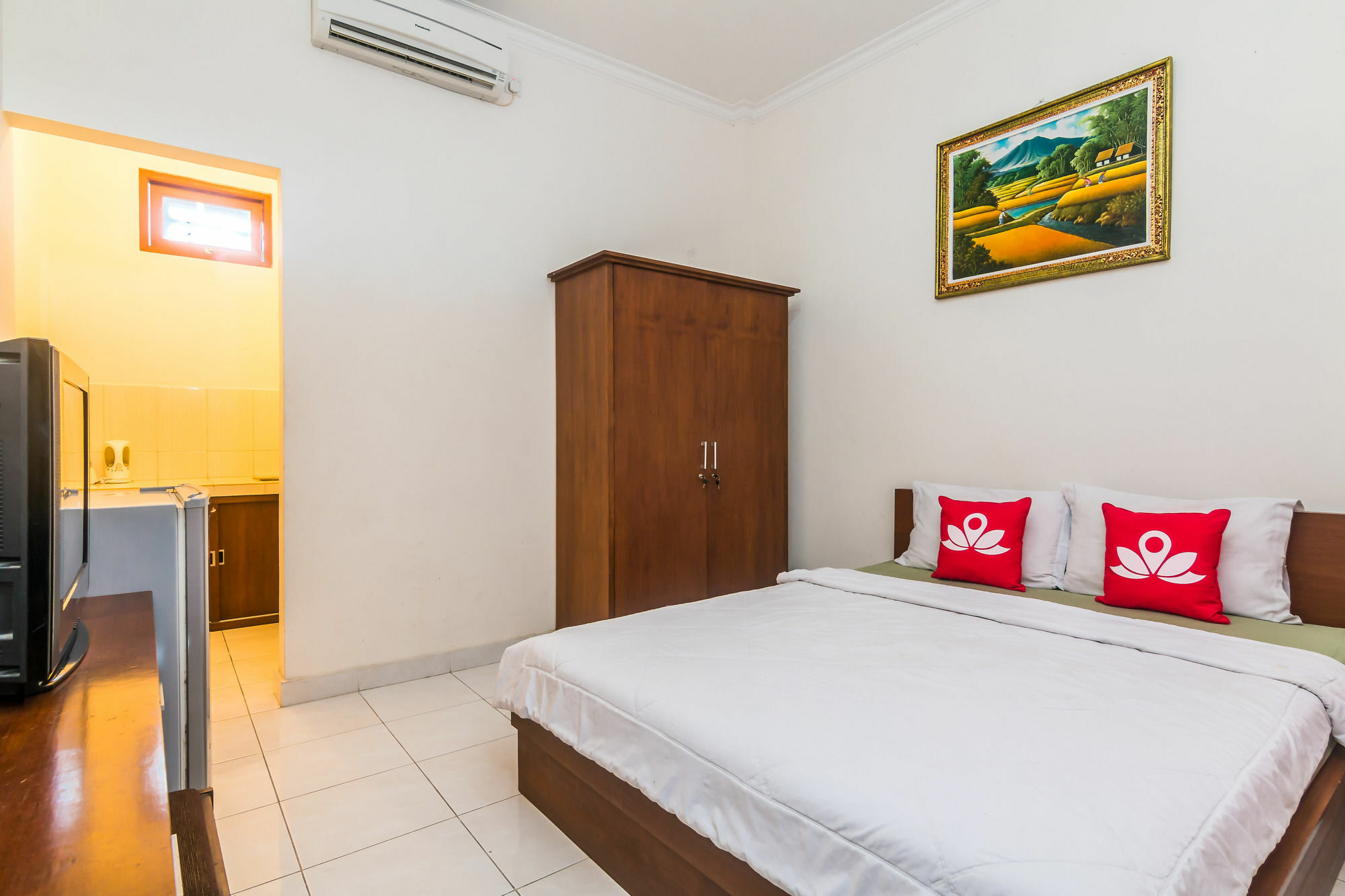 Zen Rooms Basic Kuta Kubu Anyar Buitenkant foto