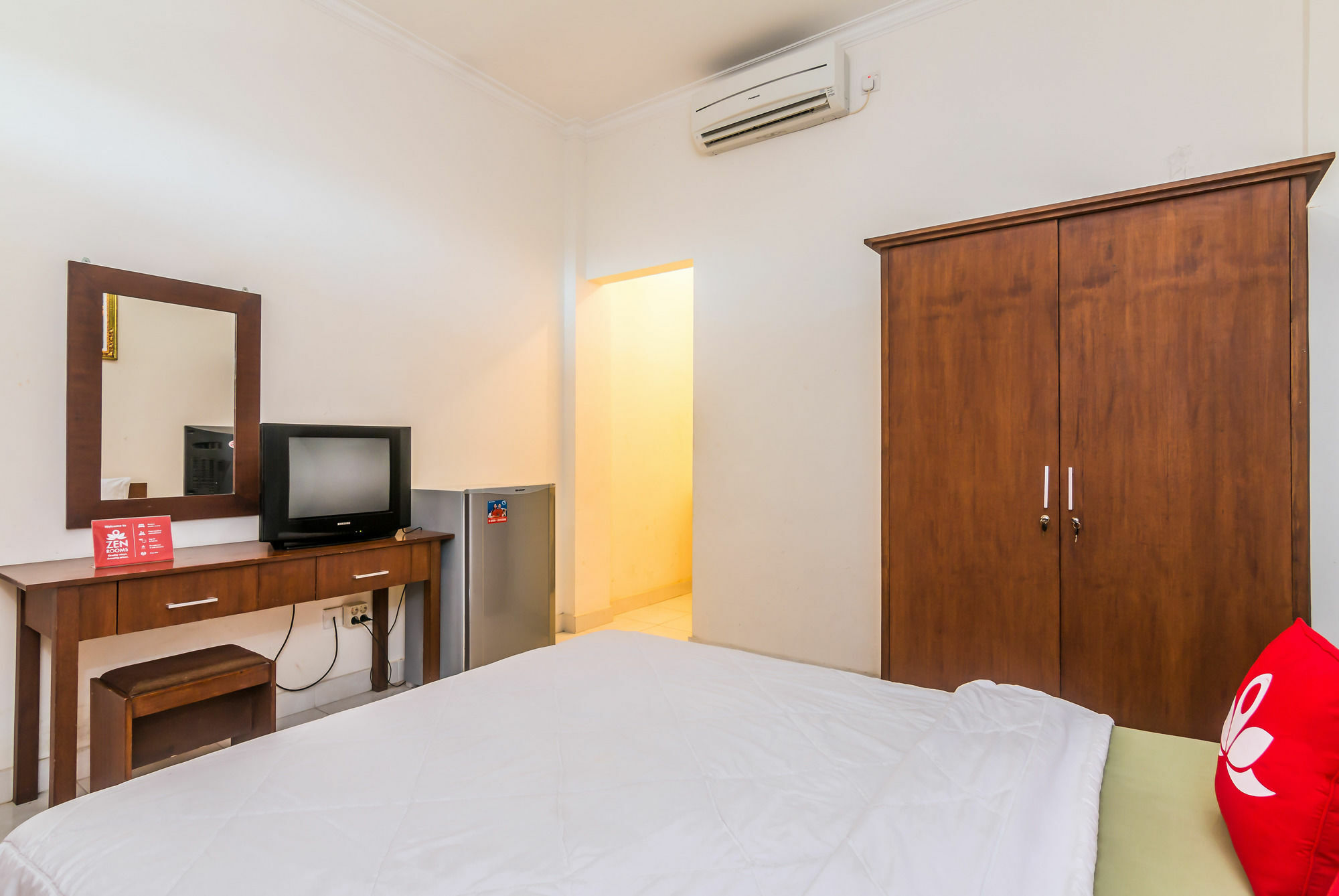 Zen Rooms Basic Kuta Kubu Anyar Buitenkant foto